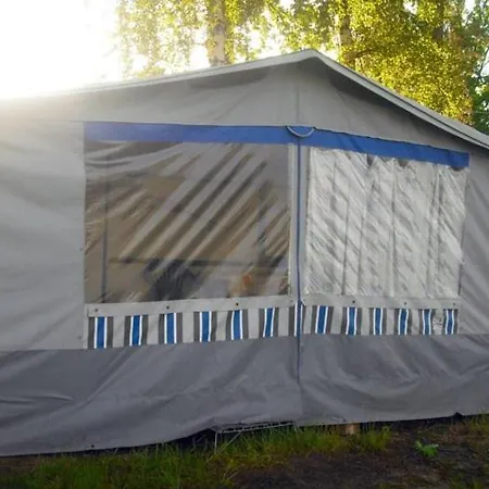 Ferienpark Karavany A Maringotky Dolezal Stankov (Jindrichuv Hradec)